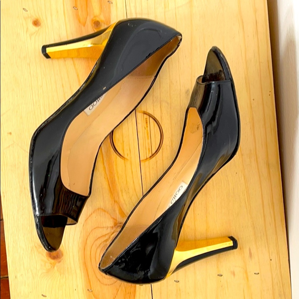 JIMMY CHOO black patent peep toe pump Sz 39.5